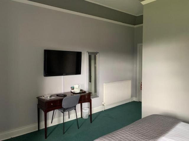 Oyo Dunmar House Hotel Alloa Bagian luar foto